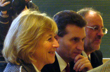 Foto 2 - Besuch MP Oettinger Akademie für Ältere HD am 6.2.2006
