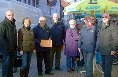 Foto1: Infostand der CDU Rohrbach mit Werner Pfisterer MdL