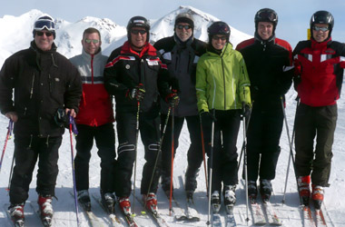 Foto Mitglieder der CDU-Landtagsfraktion Baden-Württemberg: Fit durch Skifahren