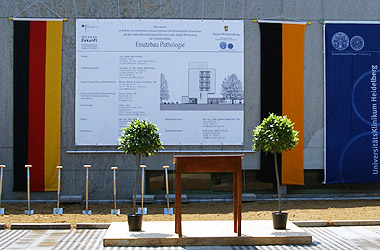 Spatenstich am 28. Juni 2010: Ein Neubau für die größte Universitäts-Pathologie in Deutschland
