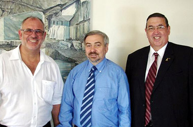 Auf dem Foto von links nach rechts: MdL Werner Pfisterer (links) mit Wolfgang Heckmann (AA Heidelberg) und MdB Dr. Karl A. Lamers (rechts).