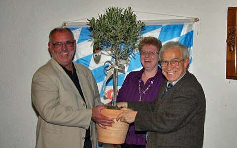Rückblick: Werner Pfisterer gemeinsam mit Karin Weidenheimer und Gustav Gregor im Mai 2011.