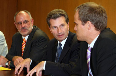 Foto Thema Kinderbetreuung: OB-Kandidat BM Dr. Eckart Würzner kämpft für Heidelberg in Stuttgart / Ministerpräsident Günther Oettinger: 