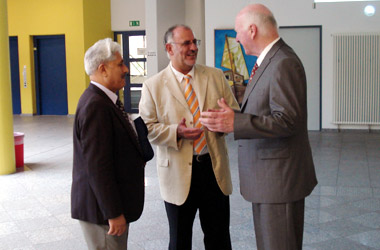 Foto1 Vor-Ort-Aktion des Arbeitskreises Wissenschaft, Forschung und Kunst der CDU-Fraktion: Besuch der Berufsakademie Karlsruhe am 14. Juni 2007