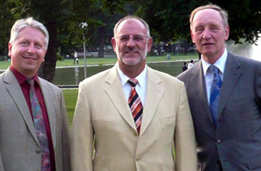 Foto Gespräch mit dem amtierenden und kommenden Rektor der Universität Heidelberg: Werner Pfisterer MdL im Dialog mit Prof. Dr. Peter Hommelhoff und Prof. Dr . Bernhard Eitel