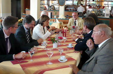 Foto Ministerin Dr. Stolz auf Einladung von Werner Pfisterer MdL in Heidelberg