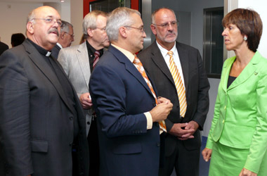 Foto Tag der offenen Tür im St. Josefskrankenhaus - Teilnahme von Ministerin Dr. Monika Stolz und Werner Pfisterer MdL - Vorstellung des vierstöckigen Ergänzungsneubaus