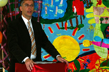 Foto3: Werner Pfisterer MdL: Teilnahme am Tag der offenen Tür im Kinder-  und Jugendhaus 