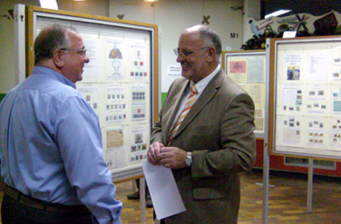 Foto Werner Pfisterer MdL: Preisrichter beim Briefmarkenverein Heidelberg-Rohrbach