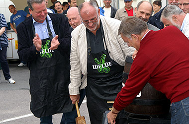 Festwochenende: 130 Jahre SG Kirchheim - Fassanstich durch Stadtrat Werner Pfisterer MdL