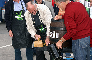 Festwochenende: 130 Jahre SG Kirchheim - Fassanstich durch Stadtrat Werner Pfisterer MdL